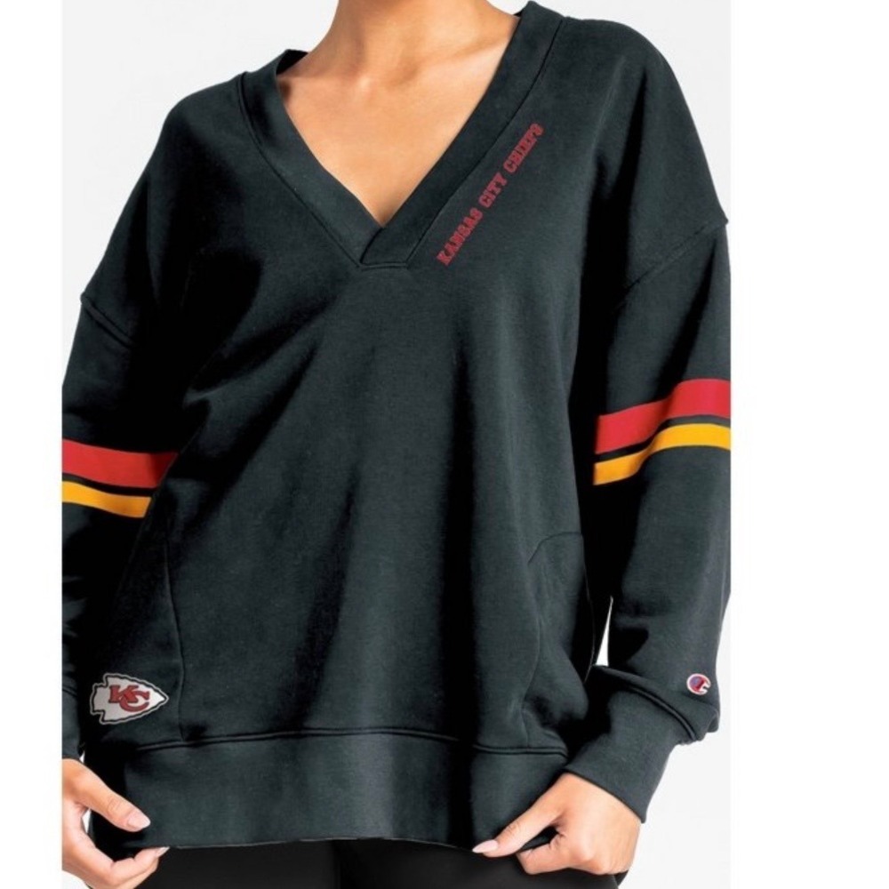 Champion Kansas City Chiefs V-Neck Oversized Sweatshirt Black‎ NFL Women Medium - Picture 7 of 7